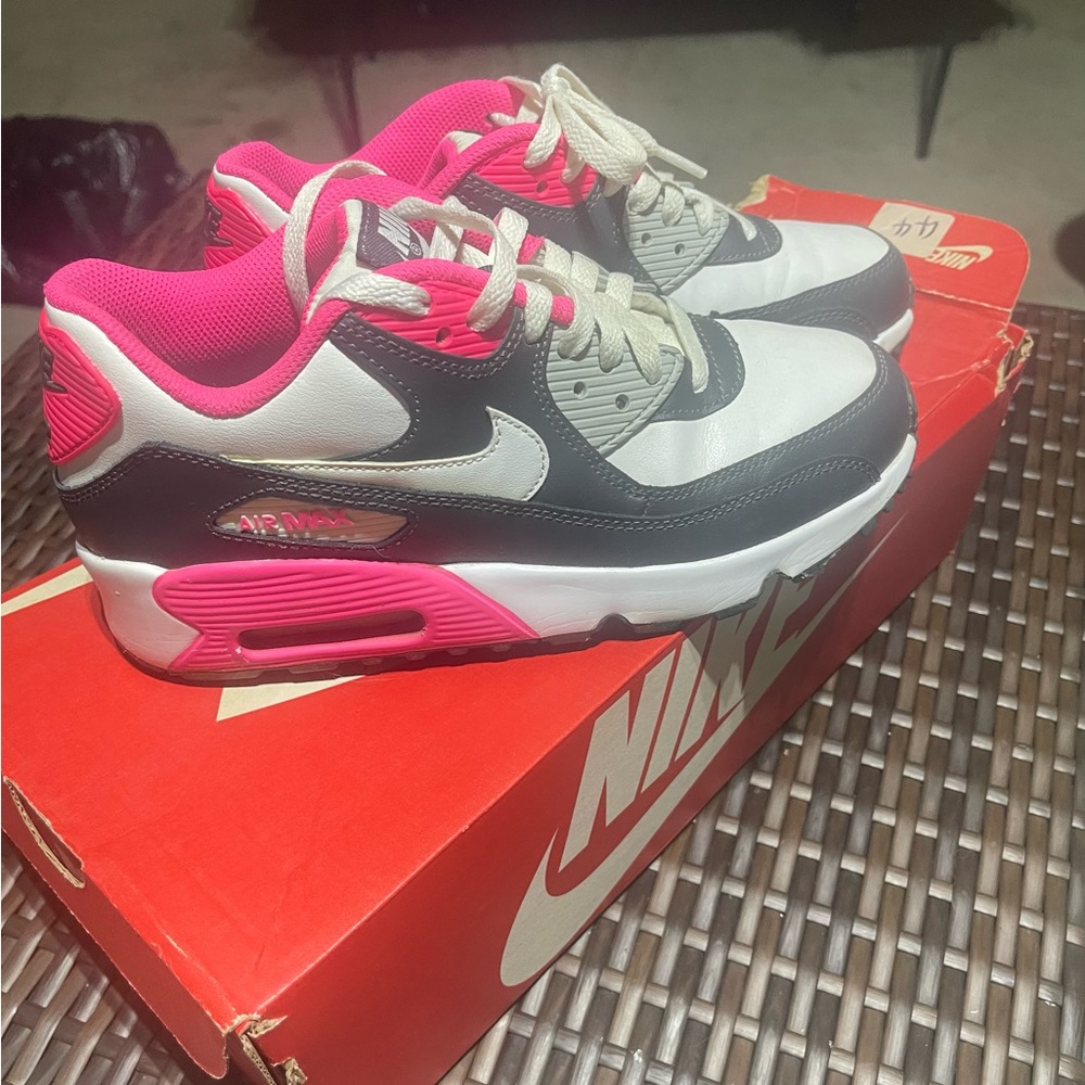 Nike Air Max size 6youth